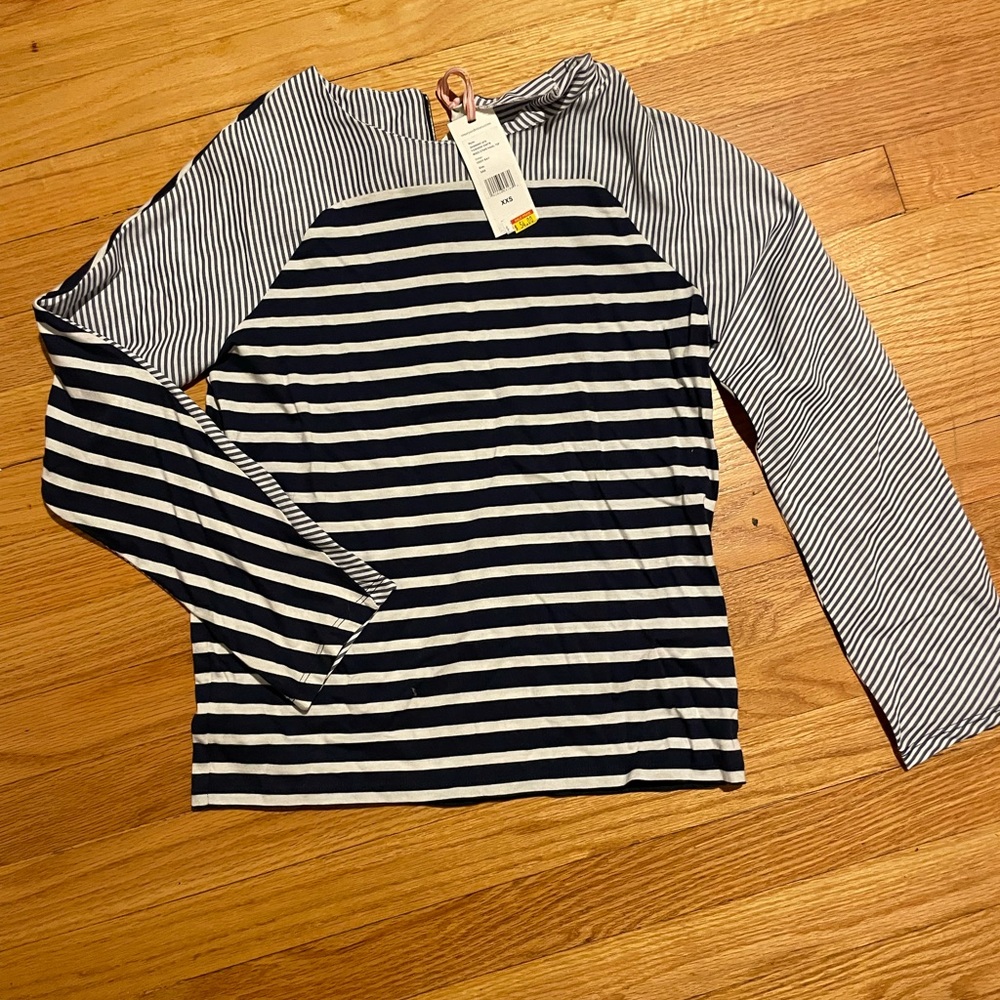 Vineyard Vines stripped shirt